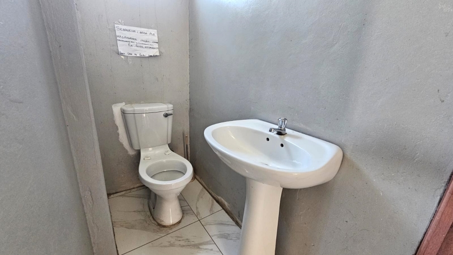 6 Bedroom Property for Sale in Quigney Eastern Cape